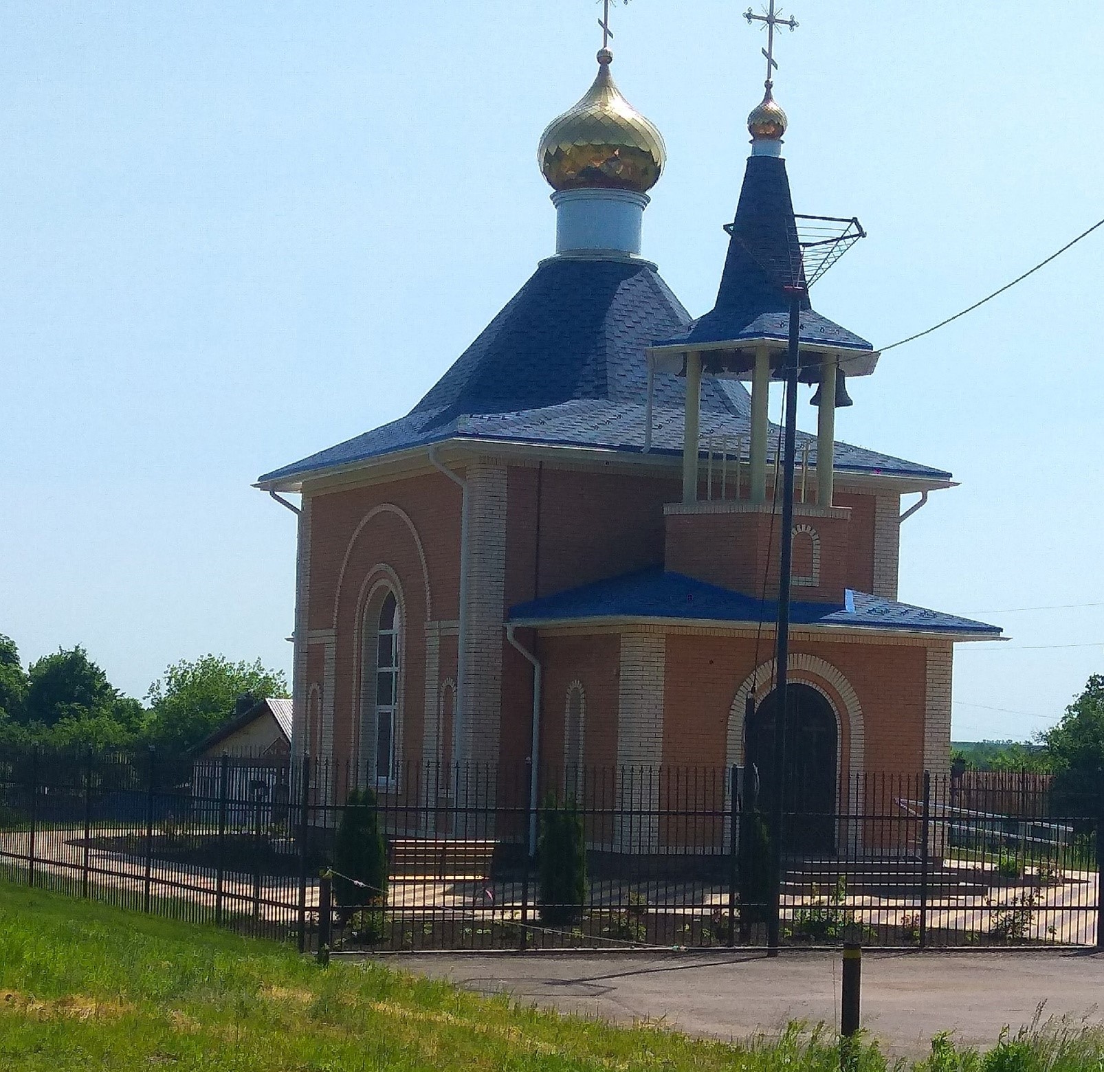 Храм в честь святителя Николая Чудотворца..